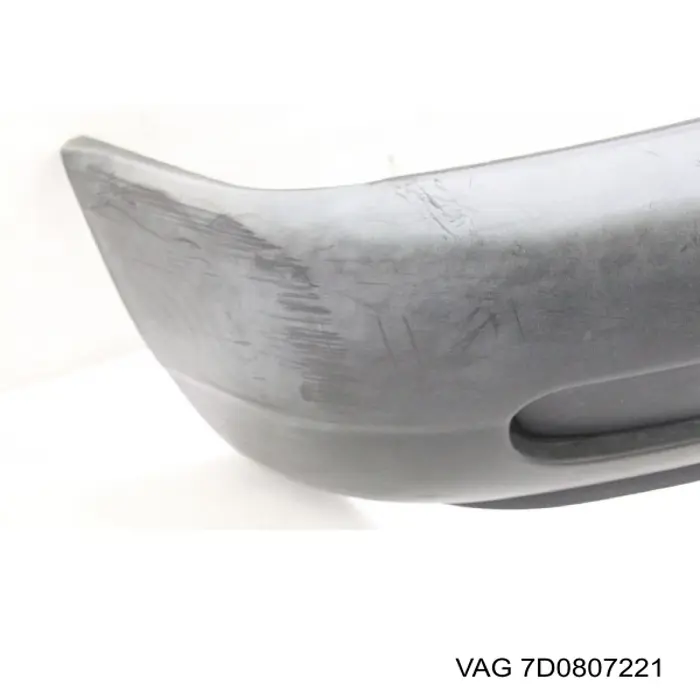 Купити 7D0807221 VAG Буфер (бампер) передній