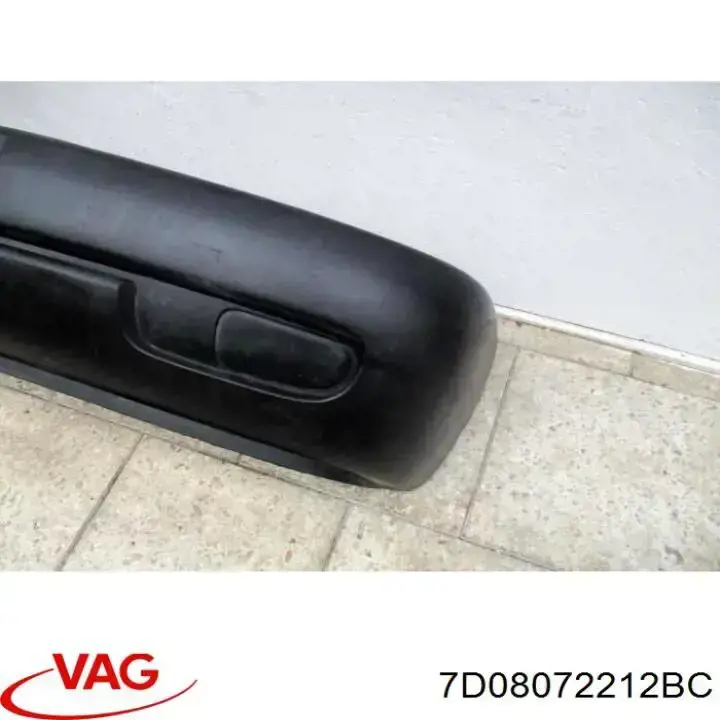 Передній бампер 7D08072212BC VAG