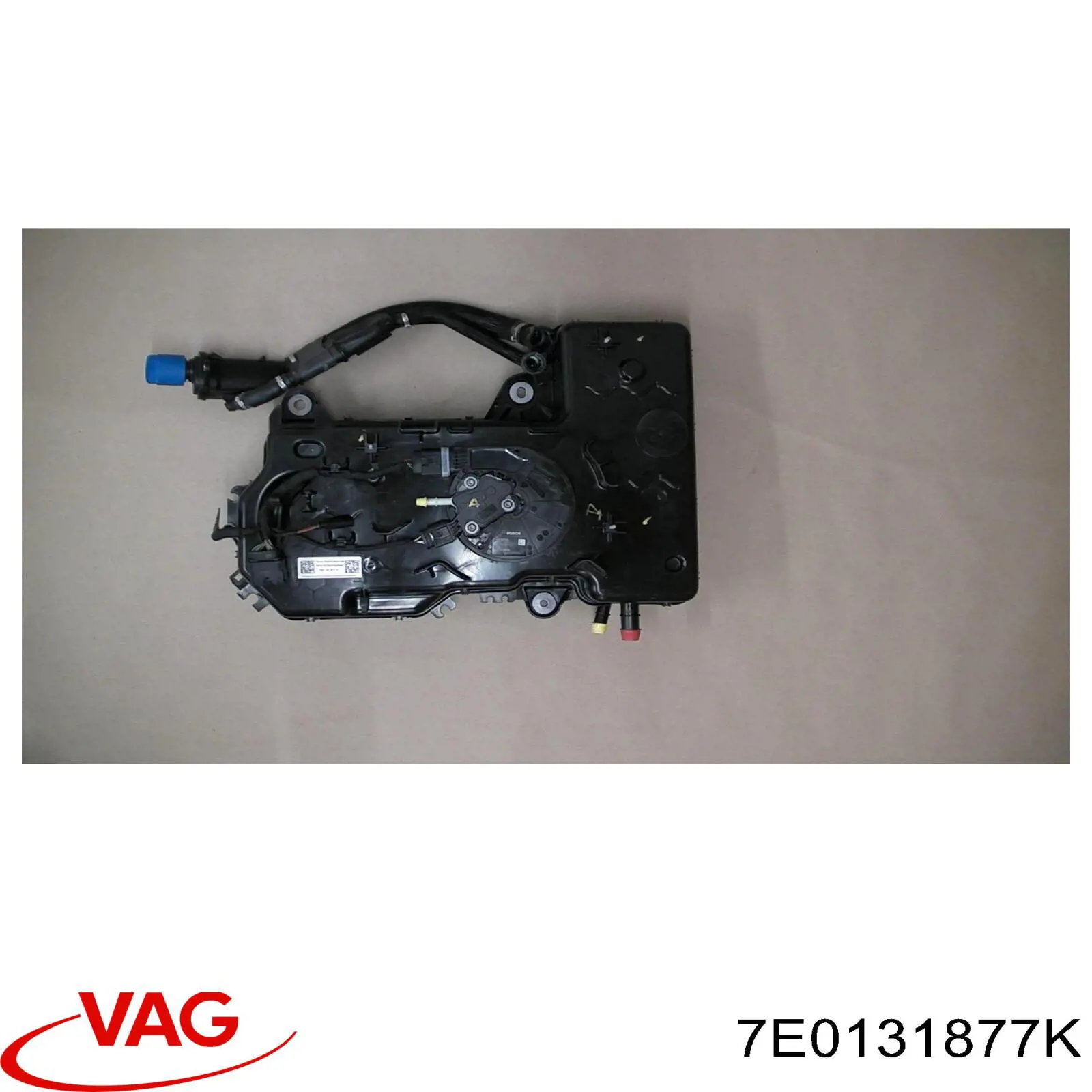 7E0131877J VAG Бак AD BLUE