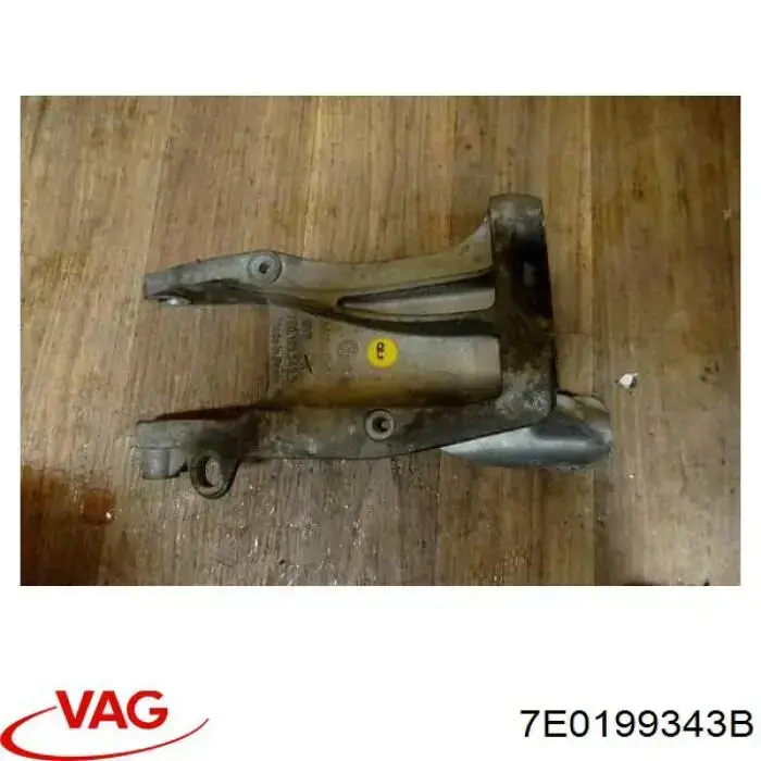 7E0199343B VAG Кронштейн подушки (опори) двигуна, передньої