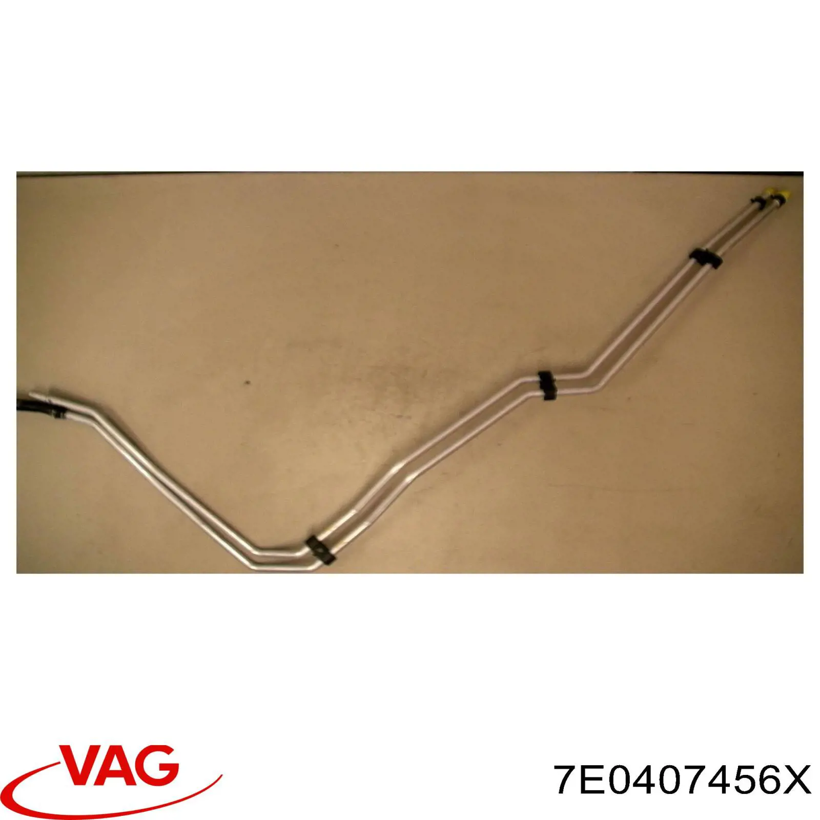 Купити VKJC4736 SKF Піввісь права