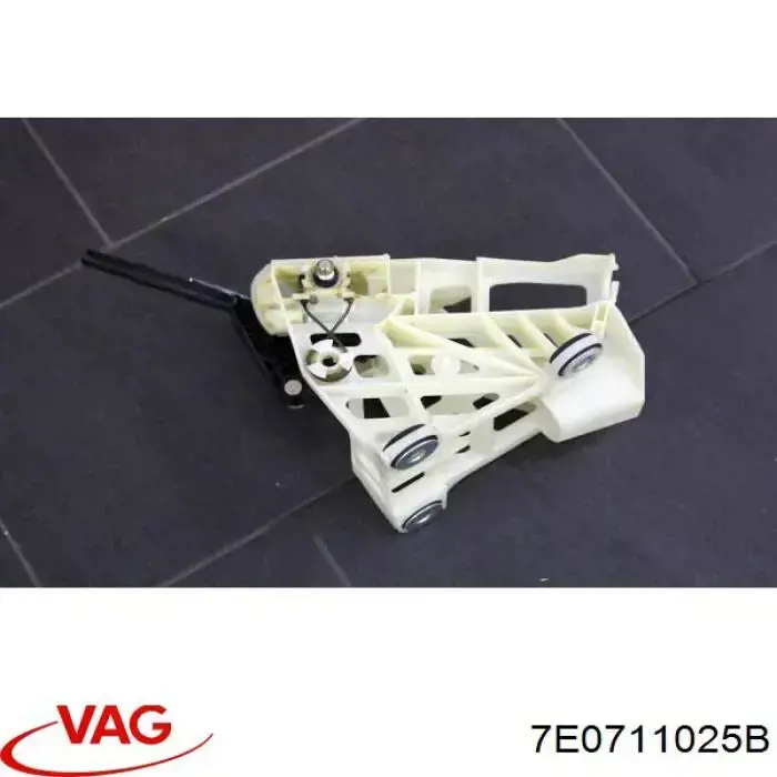 7E0711025B VAG Куліса КПП
