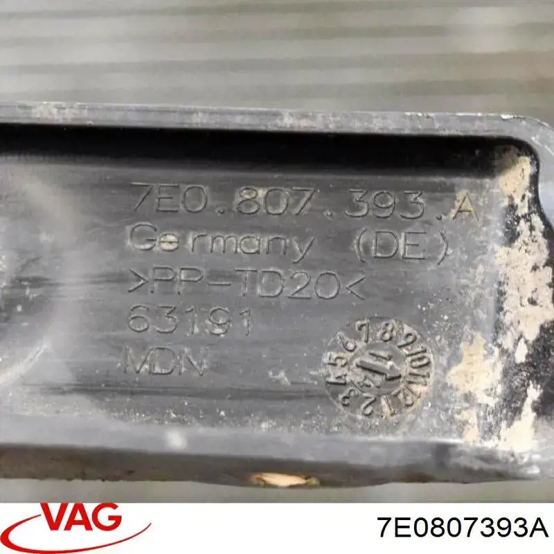 Лівий кронштейн заднього бампера FPS FP7441961 ціна, від 12.11 USD