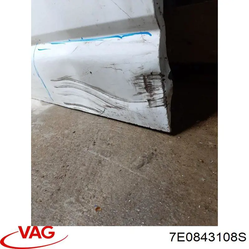 Купити 7E0843108BJ VAG Двері бічні (зсувні), права