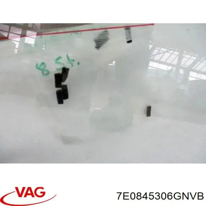 7E0845306GNVB VAG Скло бічної зсувної двері, правої