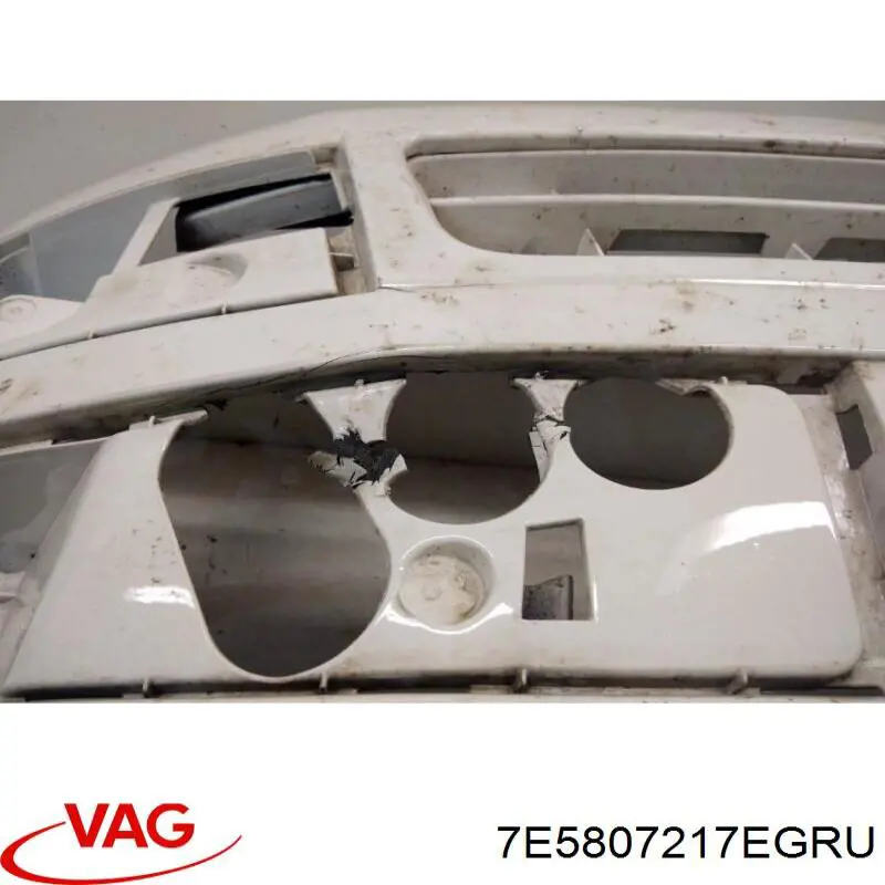 Бампер на авто VAG 7E5807217EGRU ціна, від 215.23 USD
