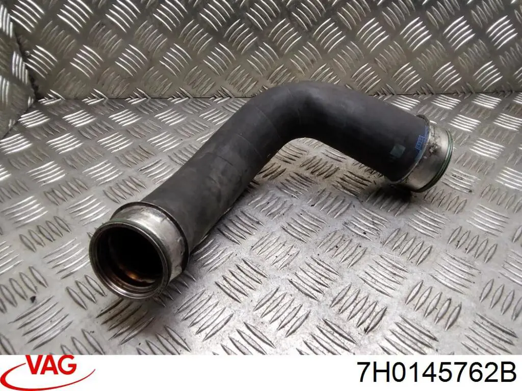 Шланг/патрубок интеркуллера VAG 7H0145762B ціна, від 57.01 USD