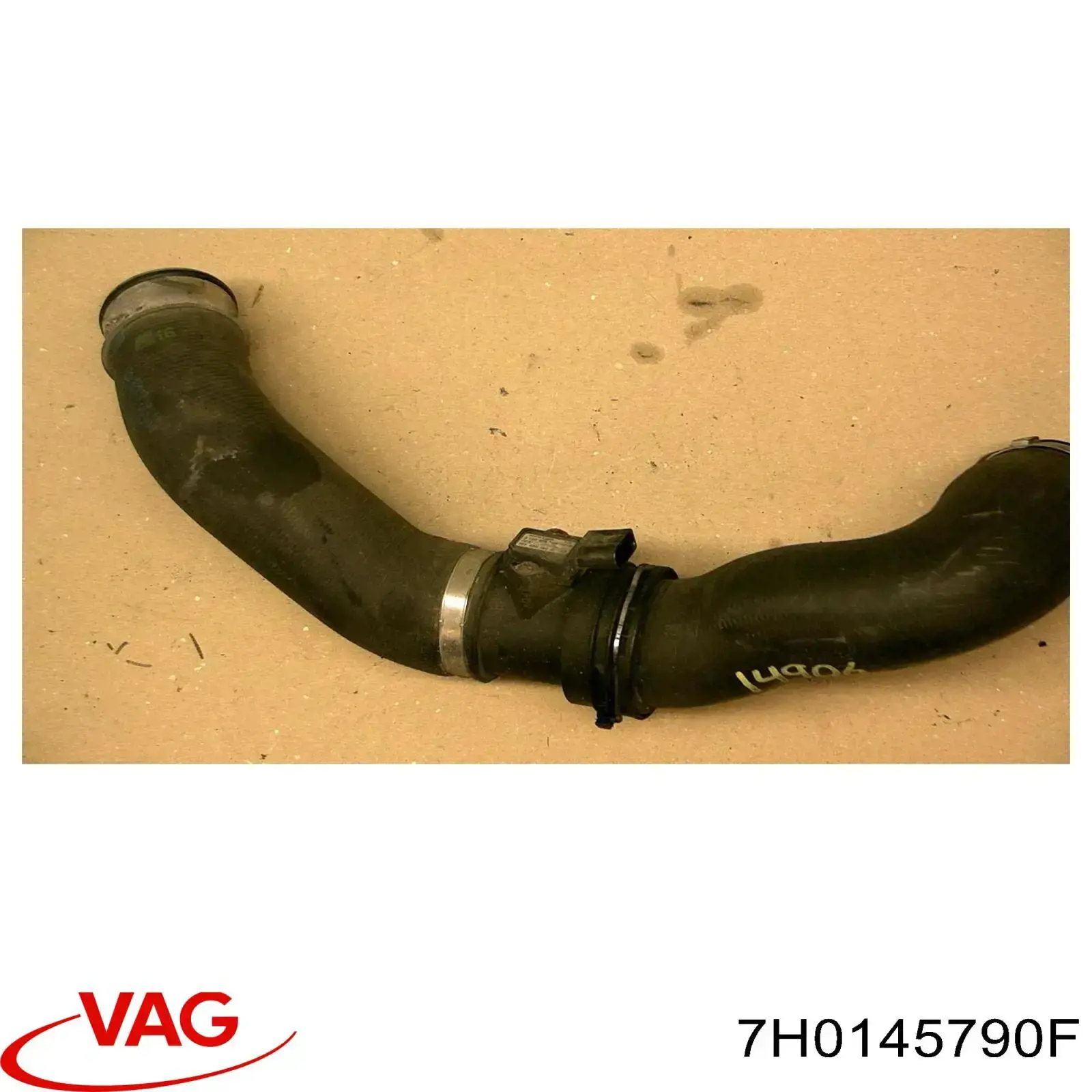 Шланг/патрубок интеркуллера 7H0145790F VAG