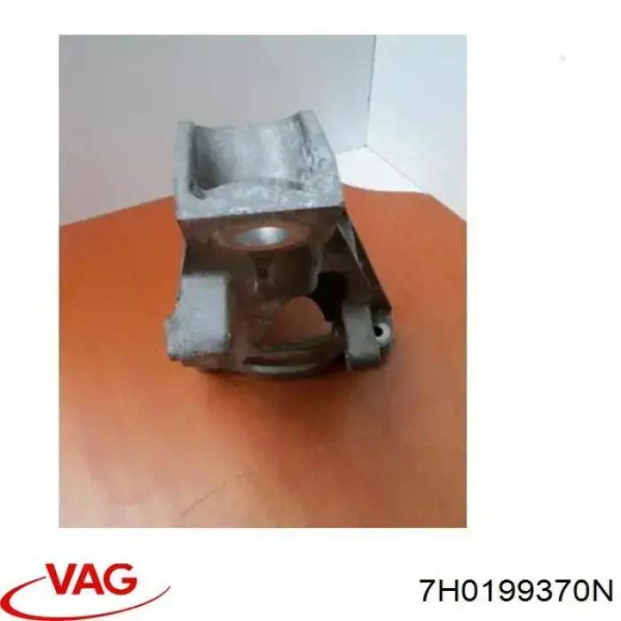 Подушка (опора) двигуна, задня VAG 7H0199370N ціна, від 44.34 USD