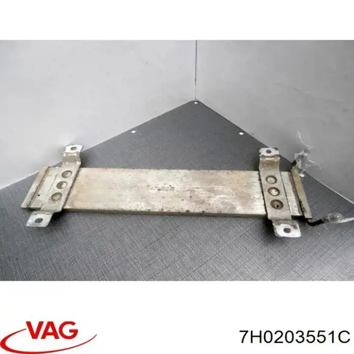 Купити 7H0203551C VAG Радіатор охолодження палива