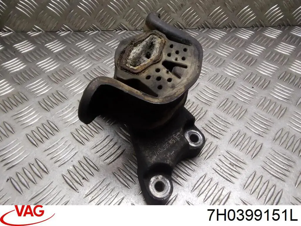 Купити 7H0399151L VAG Подушка (опора) двигуна, ліва