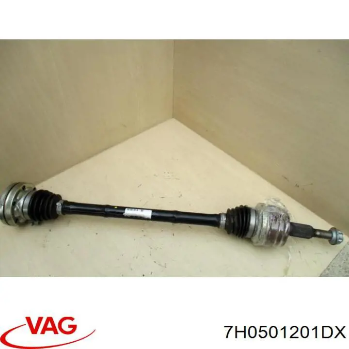 Піввісь задня, ліва 7H0501201DX VAG