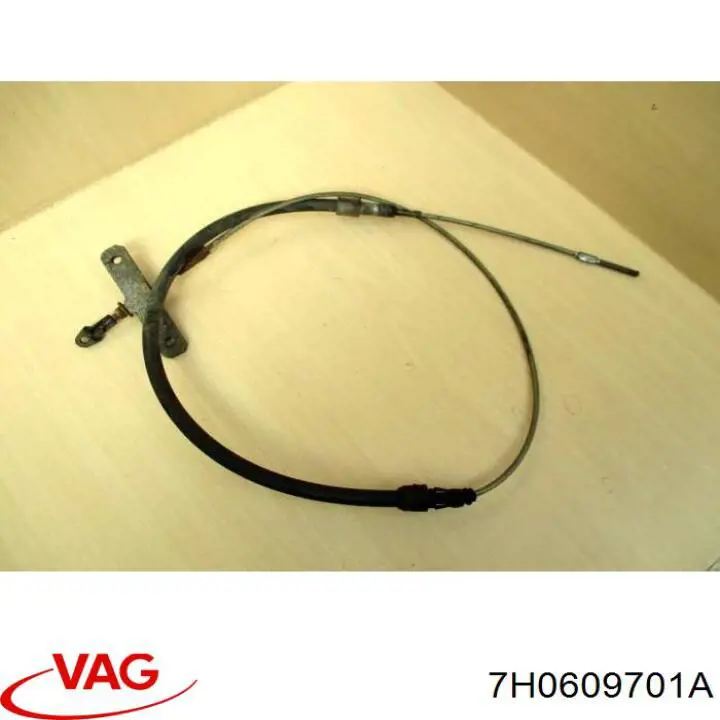 Купити 7H0609701A VAG Трос ручного гальма задній, правий/лівий
