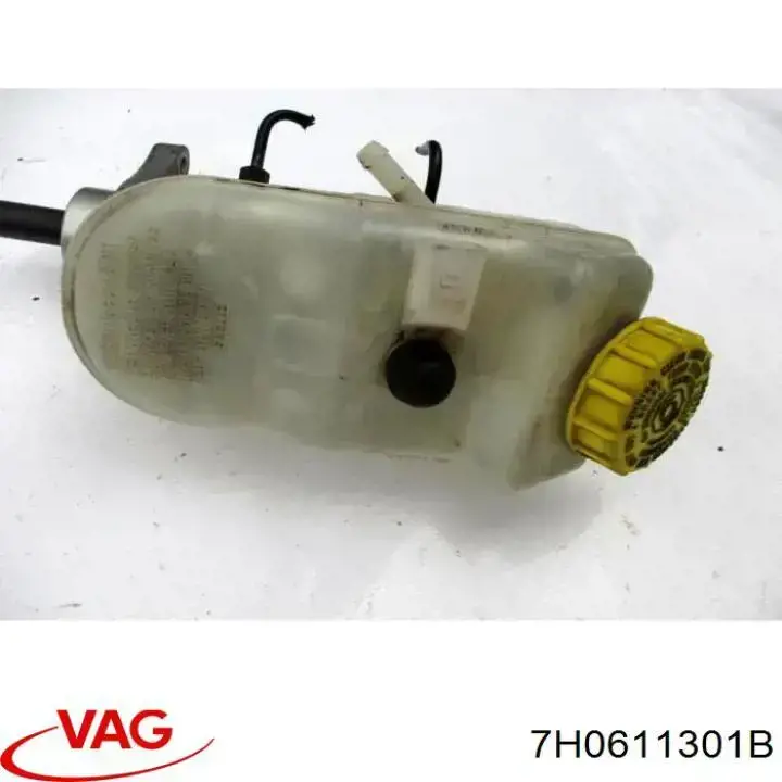 Бачок головного гальмівного циліндру на Volkswagen Transporter T5 7HB, 7HJ, 7EB, 7EJ