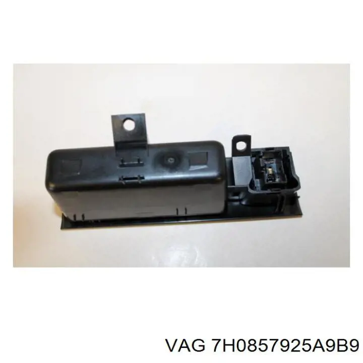 Футляр для окулярів VAG 7H0857925 ціна, від 4.94 USD