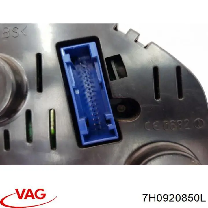 Панель приладів VAG 7H0920850L ціна, від 50.68 USD