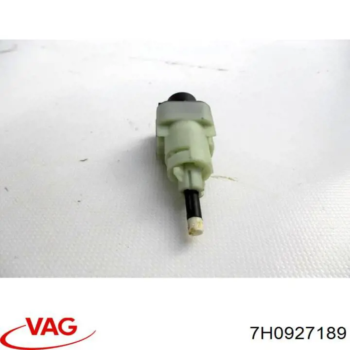 Датчик включення зчеплення 7H0927189 VAG