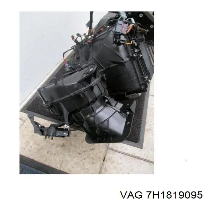 Купити 7H1819095 VAG 