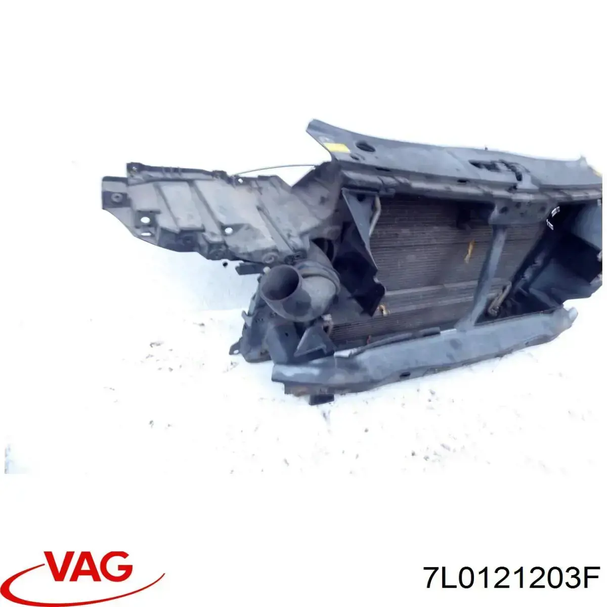 7L0121203F VAG Дифузор радіатора охолодження, в зборі з двигуном і крильчаткою