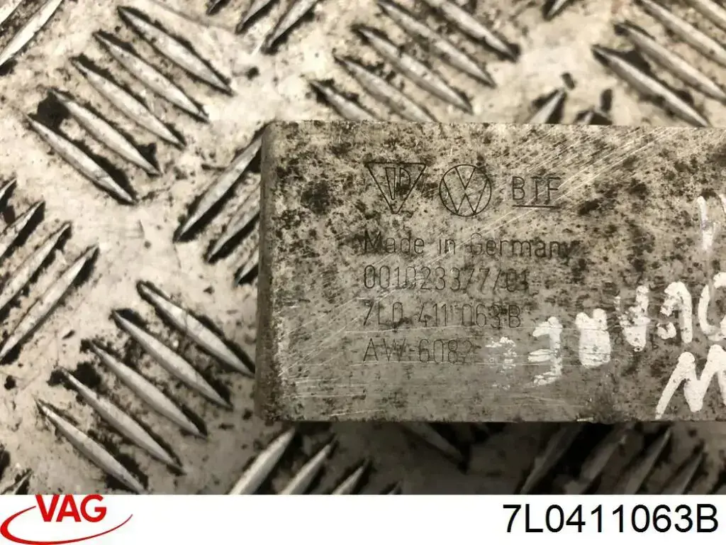  VAG 7L0411063