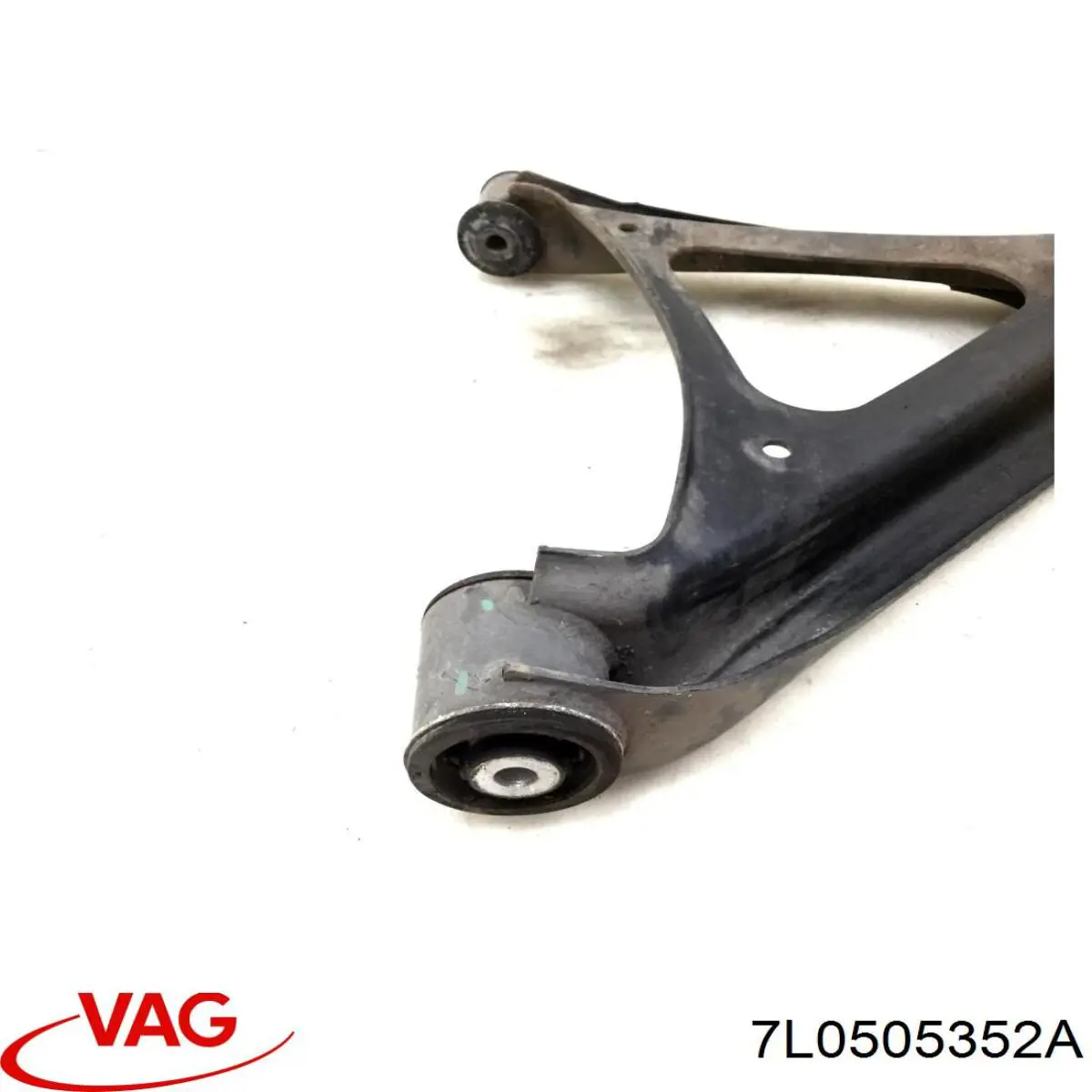 7L0505352A VAG Балансир задній нижній, правий
