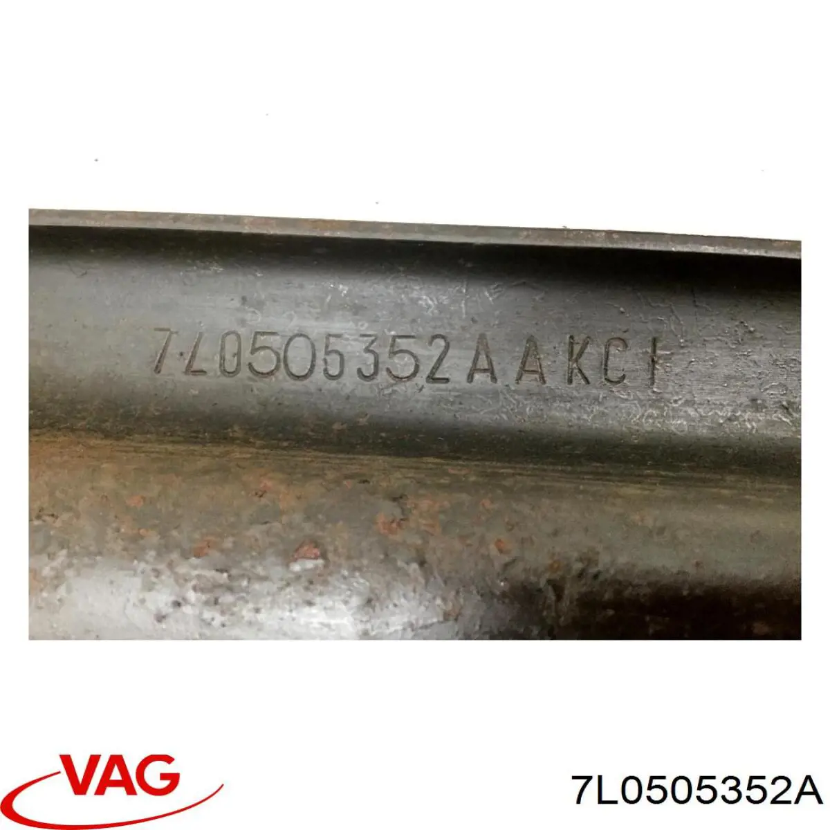 Купити 7L0505352A VAG Важіль задньої підвіски нижній, правий