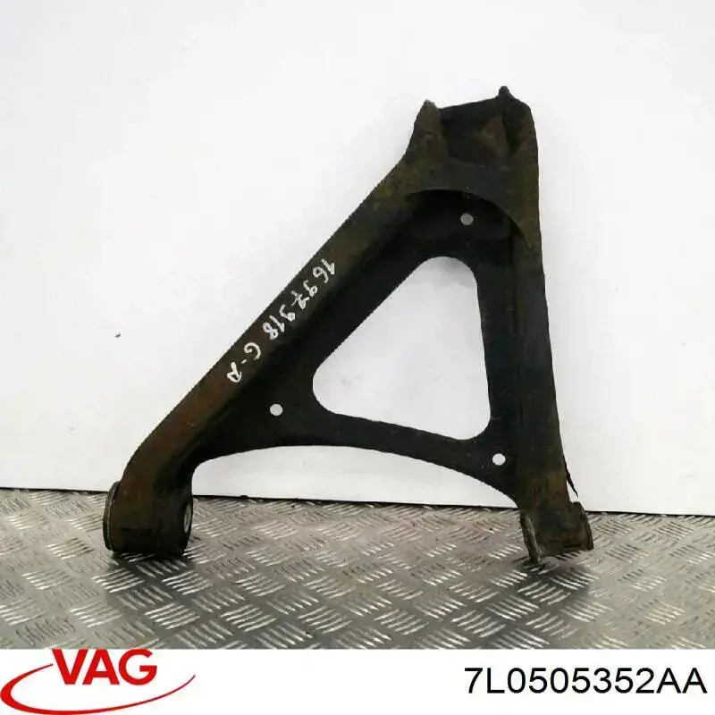 7L0505352AA VAG Балансир задній нижній, правий