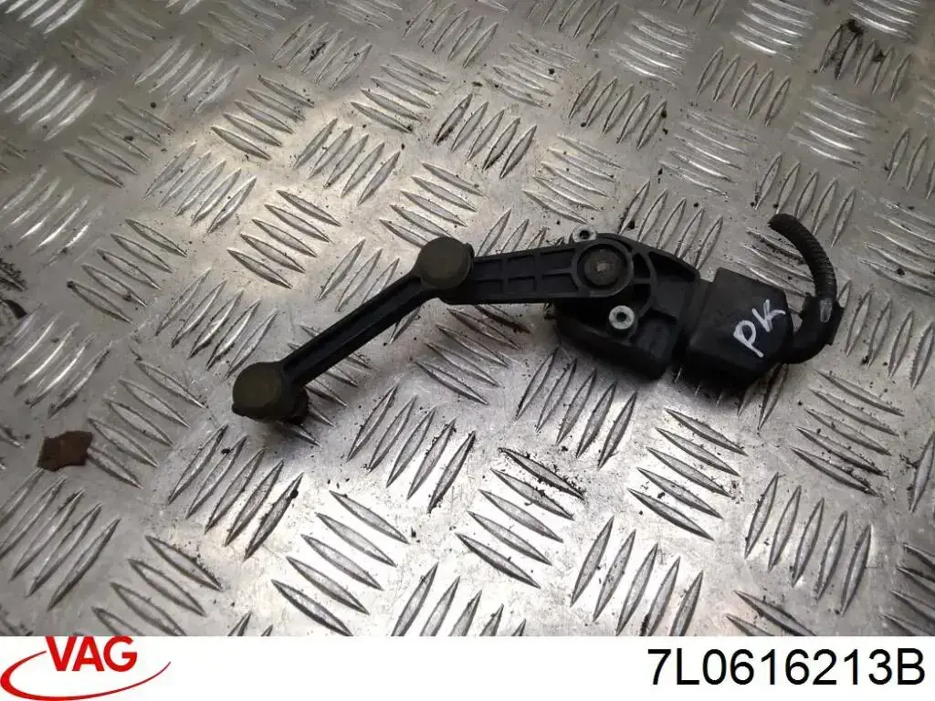 Купити 7L0616213B VAG Датчик рівня положення кузова, передній лівий