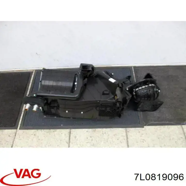 Корпус радіатора кондиціонера (салонний випарник) 7L0819087F VAG