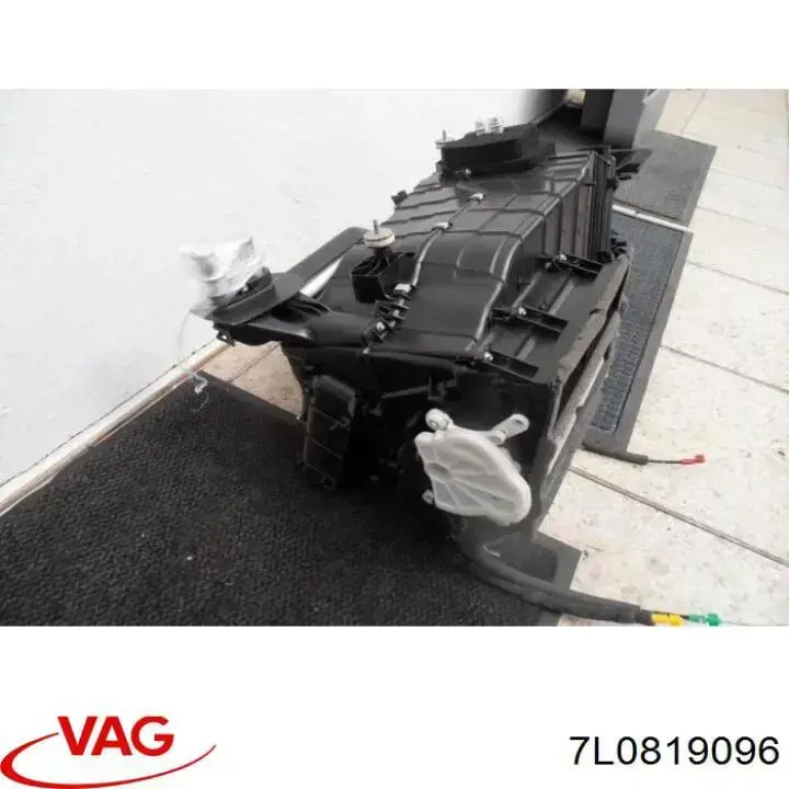 Корпус печі в зборі 7L0819087B VAG