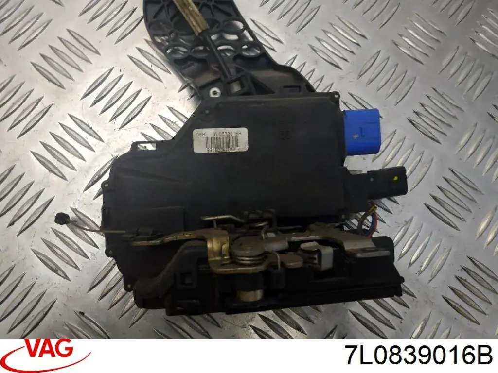 Замок задньої дверї, правої 7L0839016B VAG