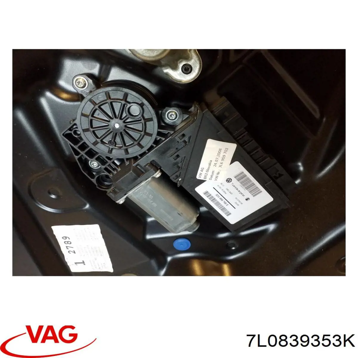 Купити 7L0839353K VAG Рама скла лівих задніх дверей