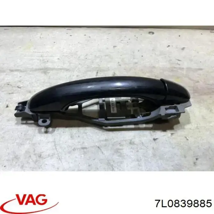 Тримач зовнішньої ручки дверей, задніх лівих VAG 7L0839885 ціна, від 5.56 USD