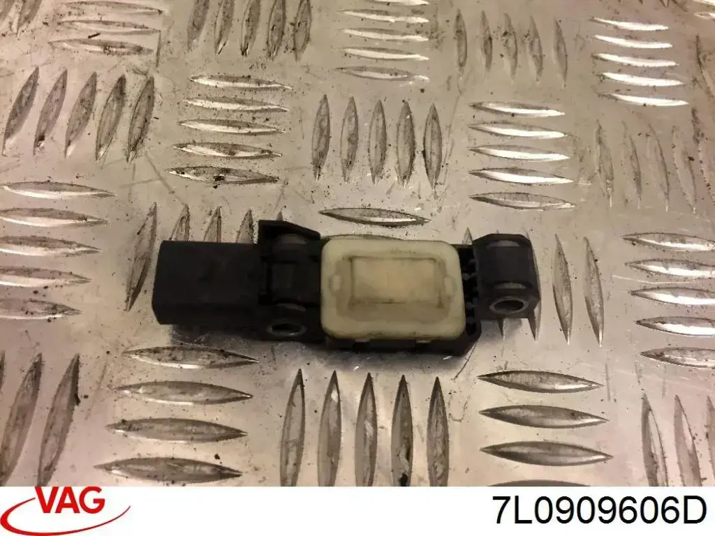 Датчик AIRBAG передній VAG 7L0909606D