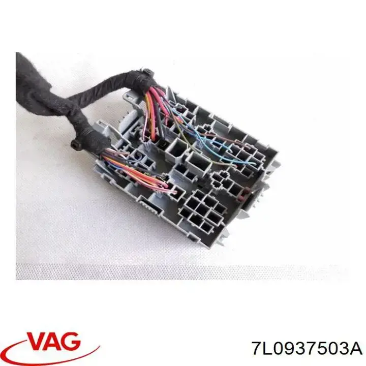 7L0937503A VAG Блок реле