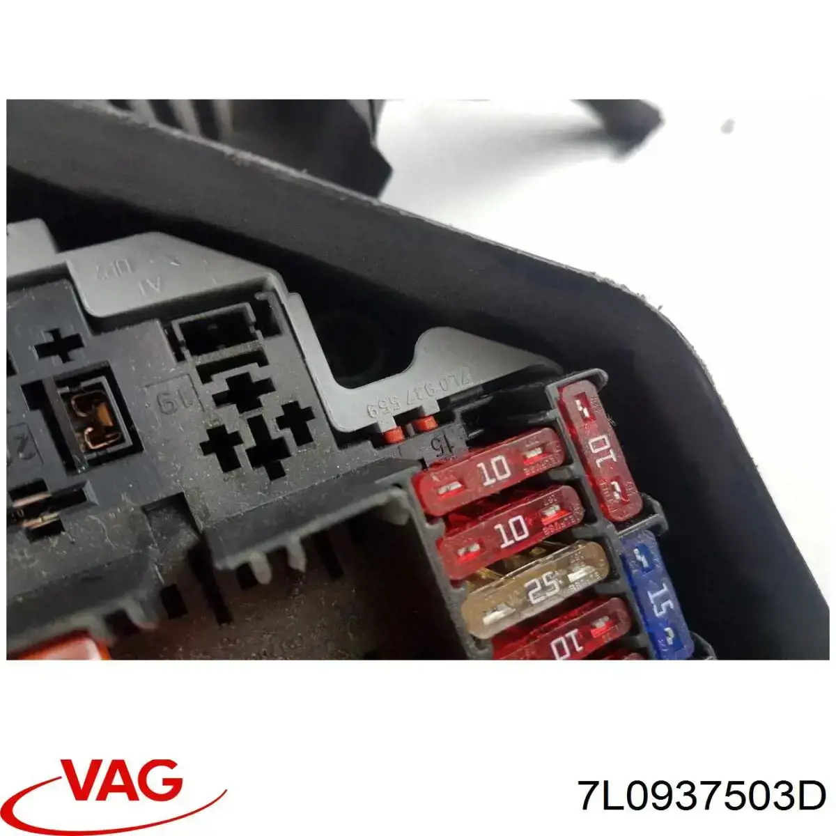 Коробка запобіжників VAG 7L0937503D ціна, від 9.67 USD