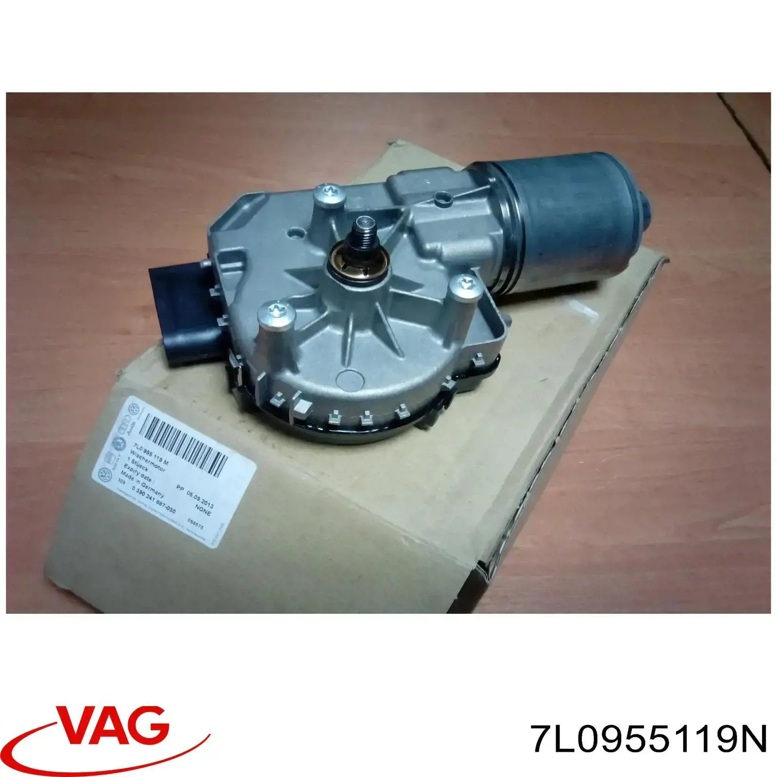 7L0955119N VAG Мотор склоочисника скла (трапеції)
