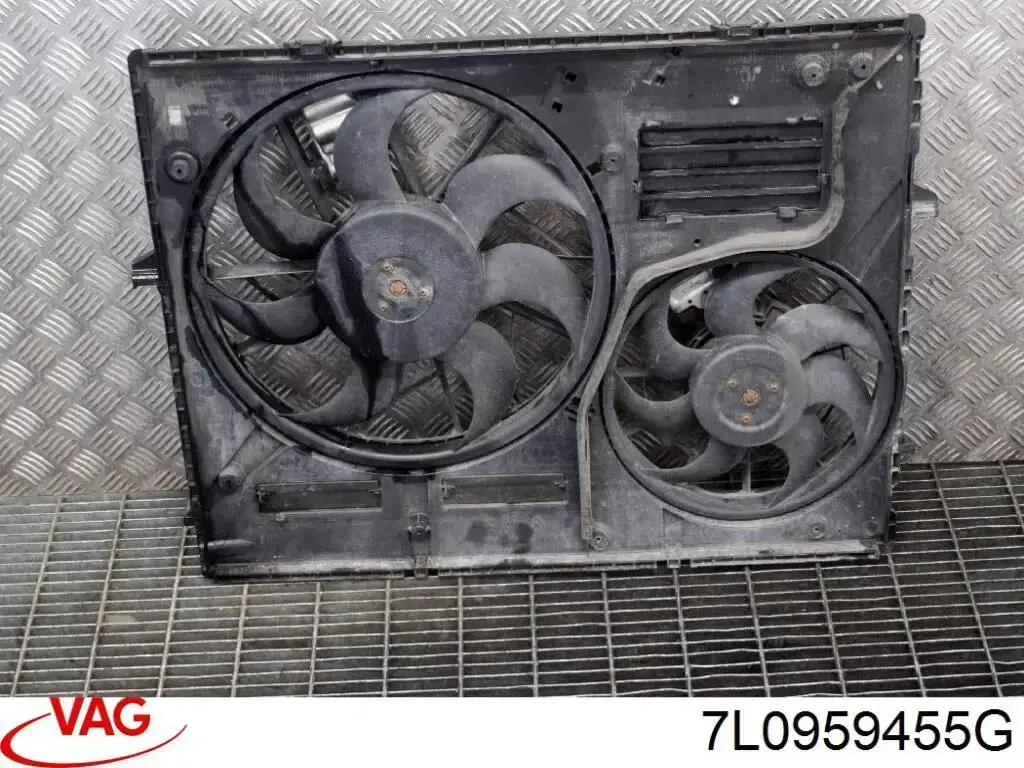 Купити 7L0959455G VAG Електровентилятор охолодження в зборі (двигун + крильчатка), правий