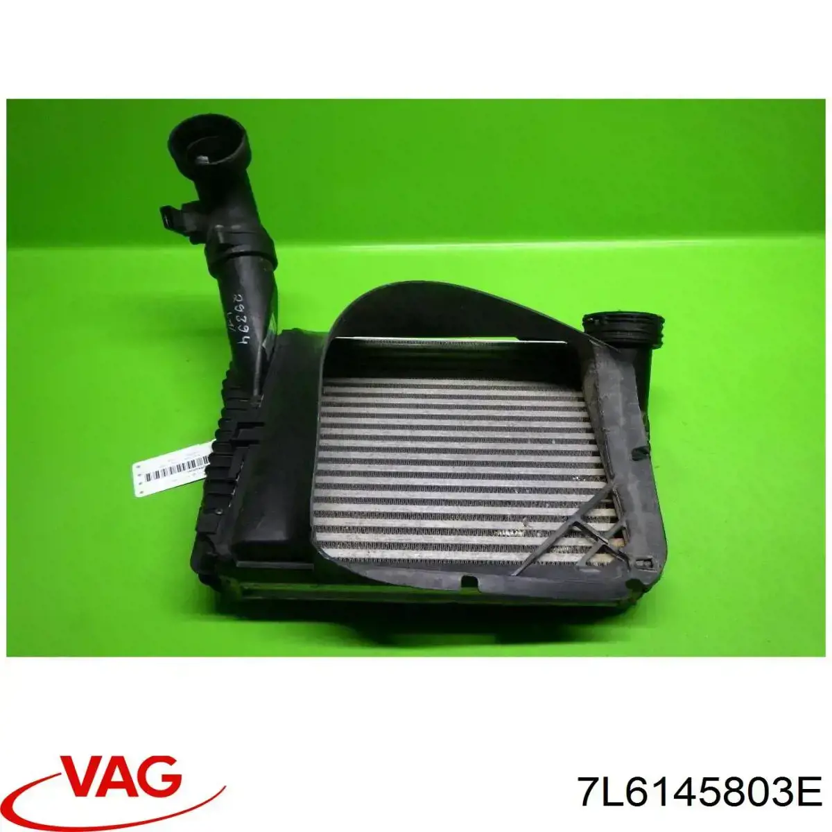 Купити 7L6145803E VAG Радіатор интеркуллера