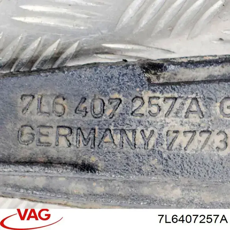 Купити 7L6407257A VAG Цапфа передня ліва