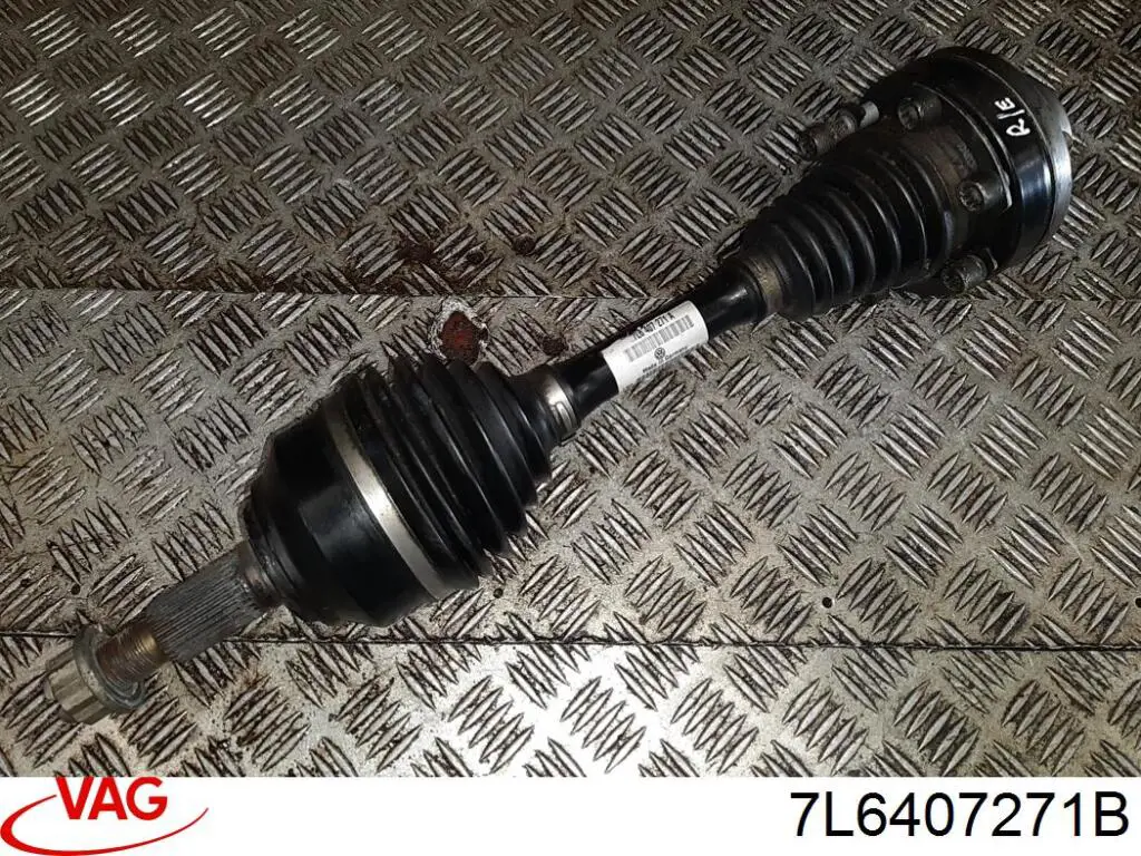 Купити 7L6407271B VAG Вісь передня в зборі