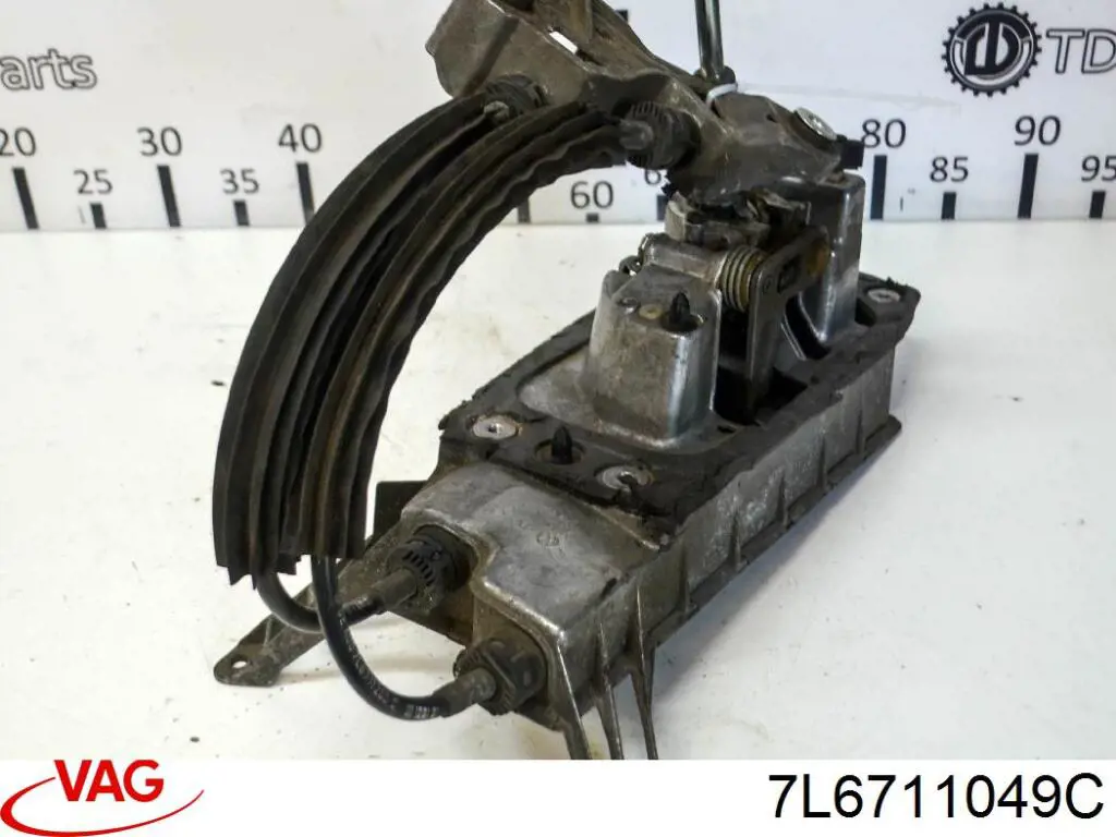 7L6711049C VAG 