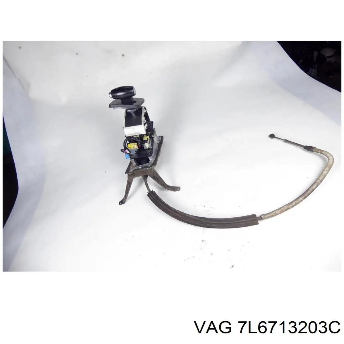 Купити 7L6713203C VAG 