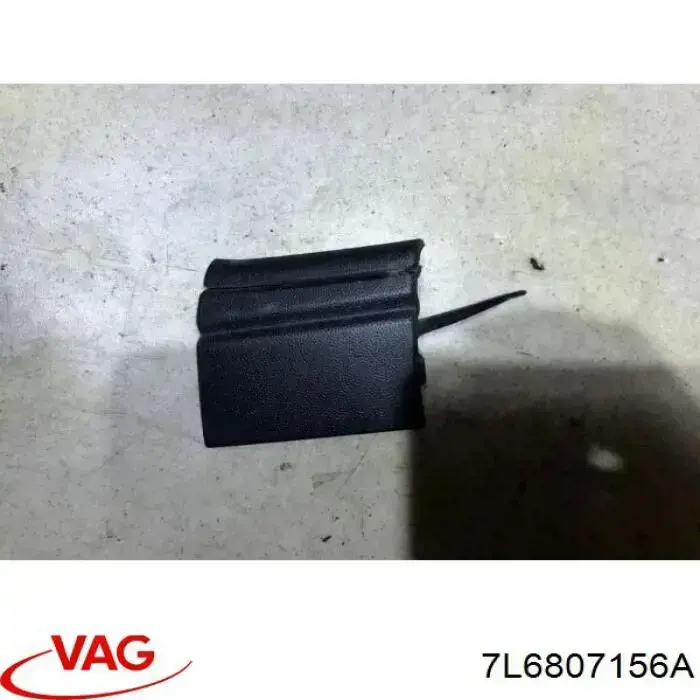 Купити 7L6807156A VAG Заглушка бампера буксирувального гака, передня права