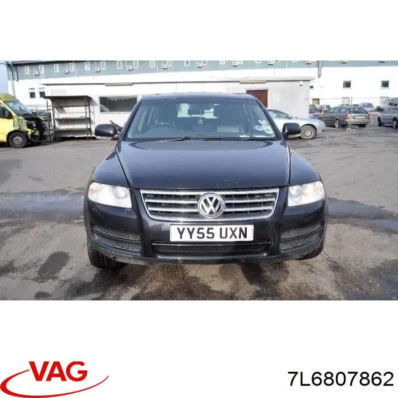 Купити 7L6807862 VAG Кронштейн бампера заднього, правий