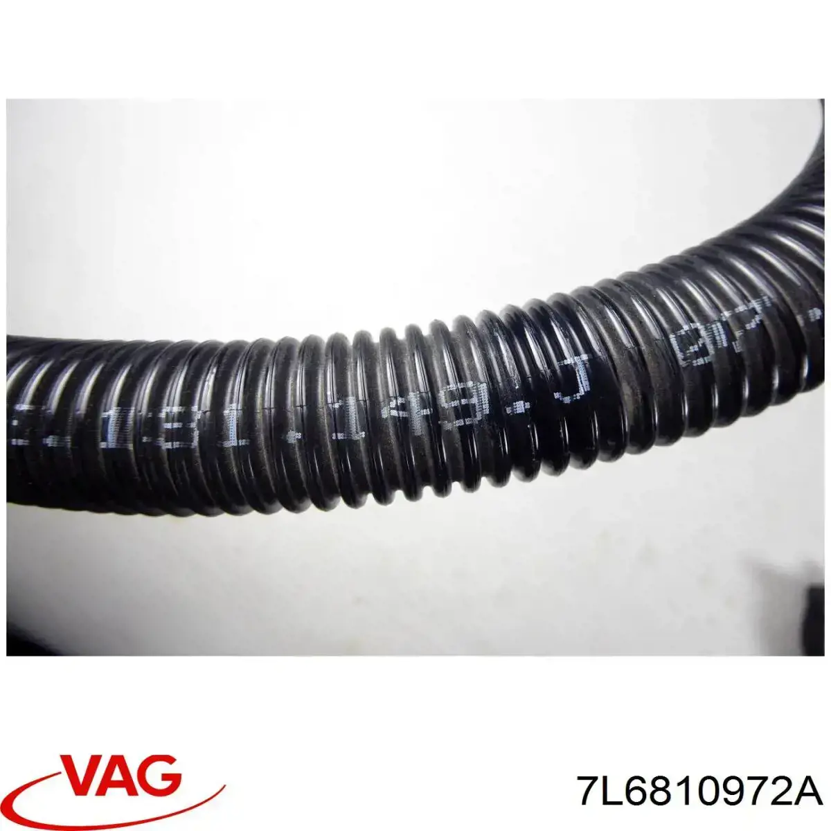 Купити 7L6810972A VAG Підкрилок заднього крила, правий