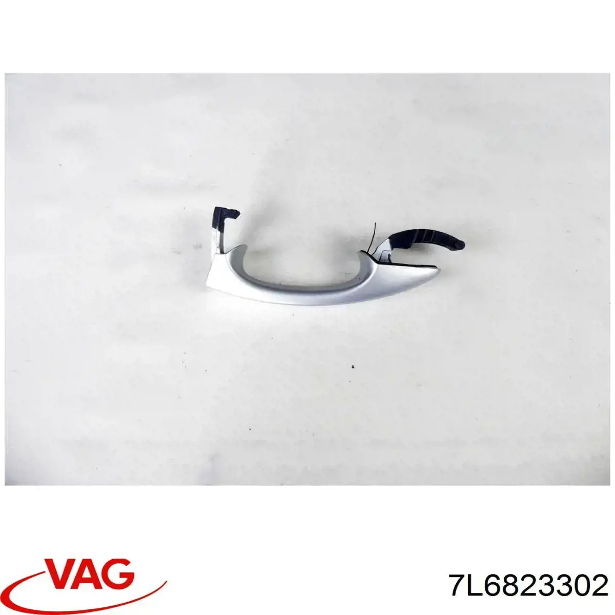 Петля капота, права VAG 7L6823302