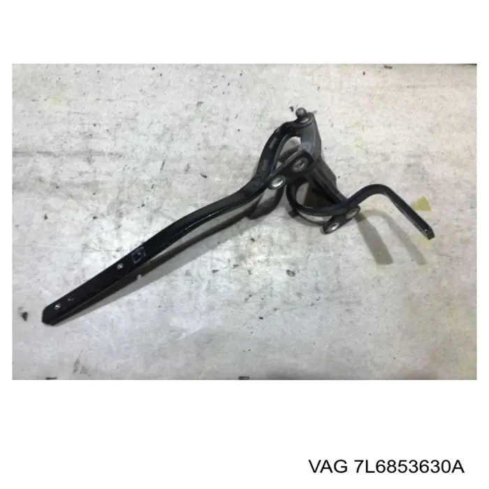 Емблема кришки багажника 7L6853630A VAG