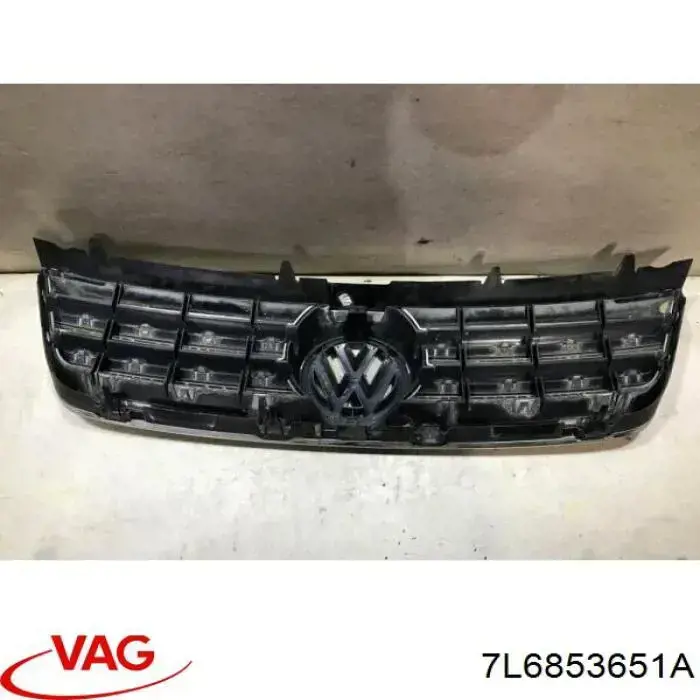 Решітка радіатора 7L6853651A VAG