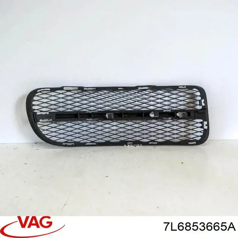 Купити 7L6853665A VAG Решітка переднього бампера, ліва